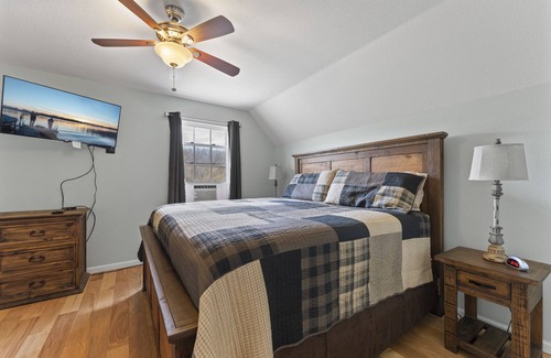 Rockaway Beach House | The Lake House 3 Bedroom Home by RedAwning