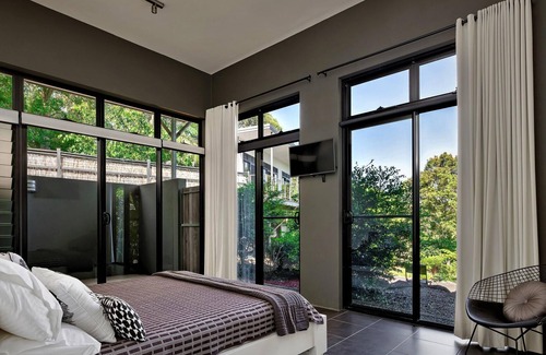 Montville House | The Lake House and Ocean View Villa - Stunning Home With Magical Lake Views