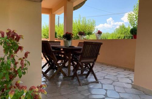 Gefira Mpania Apartment | The Lake House' -Trichonida Lake