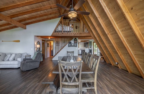 Innsbrook Ski Chalet | The Lake Innisfree Chalet by Innsbrook Vacations!