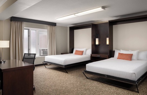 Anchorage Hotel | The Lakefront Anchorage