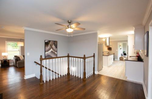 Douglasville Villa | The Lakehouse - 7BR Upscale Villa