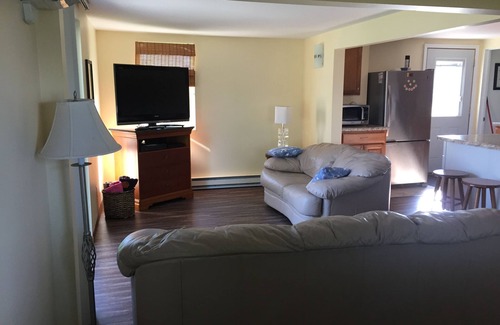 Beaver Dam House | The Lakehouse at Willow Shores 1 - - Beaver Dam