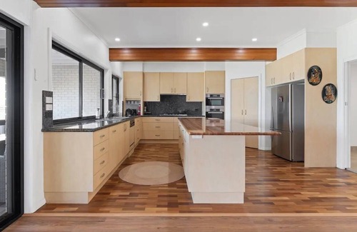Mannering Park House | THE LAKEHOUSE Central Coast