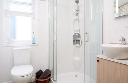 Rookley Resort | The Lakes Rookley
