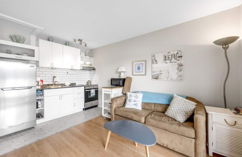 Central Okanagan Condo | The Lakeside Condo with Large Outdoor Space #105