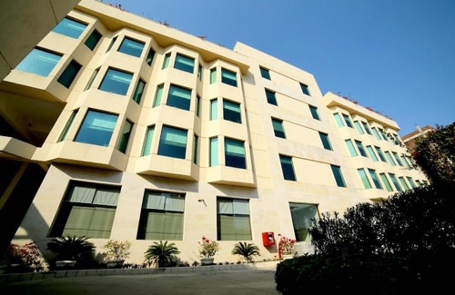 Malviya Nagar Hotel | The Lalit Traveller- Airport hotel