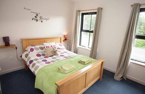 Glynneath Bed & Breakfast | The Lamb & Flag