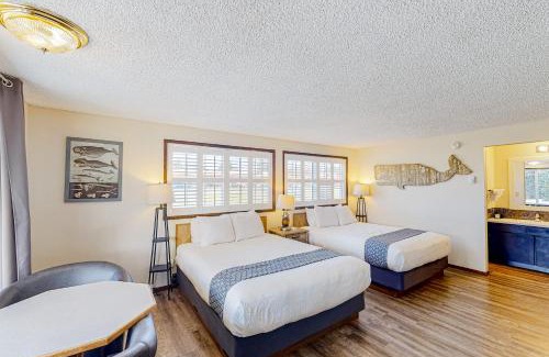 Bandon House | The Lamplighter Inn - Crab Shack and Whale Watching