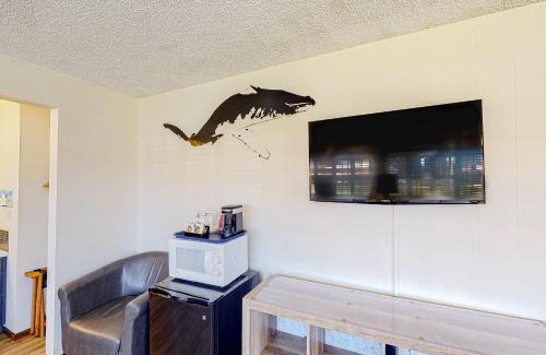 Bandon House | The Lamplighter Inn - Crab Shack and Whale Watching