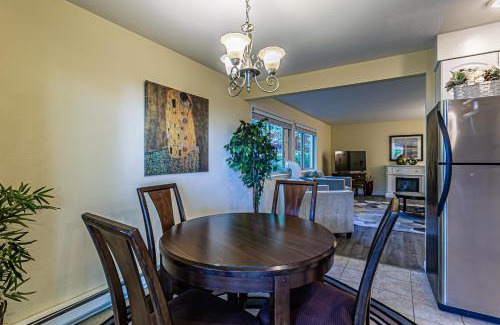 North End Apartment | the Lanai, Best Area, 2 Bedrooms, WD, Large Balcony, Condo, 825sf