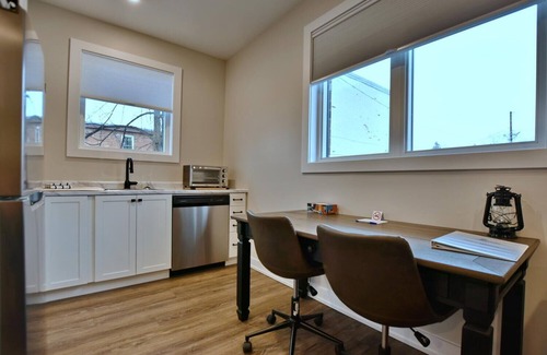 Meaford Hotel | The Landing - Extended Stay Quarters