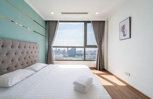 Hang Xanh Hotel | The Landmark 81 Harmony Residence