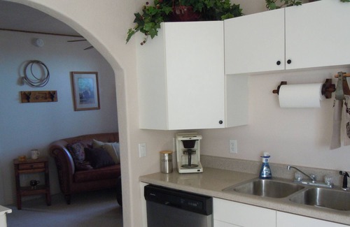 Oracle Apartment | The LANDMARK Western Apartment
