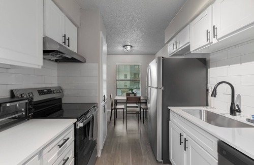 North Arlington Apartment | The Landry 129 | Spacious and Cozy 1 Bedroom 1bth