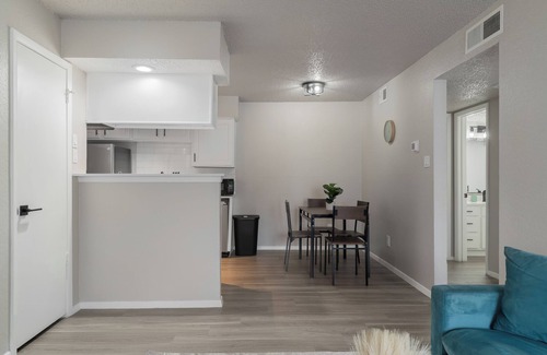 North Arlington Apartment | The Landry 157 | Spacious and Cozy 1 Bedroom 1bth
