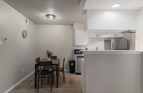 North Arlington Apartment | The Landry 214 | Spacious and Cozy 1 Bedroom 1bth