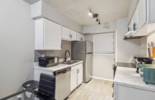North Arlington Apartment | The Landry 276| Spacious and Cozy 2 Bedroom 1bth