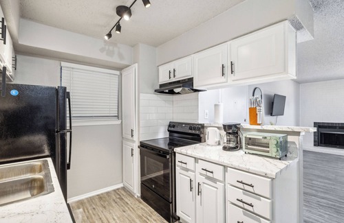 North Arlington Apartment | The Landry 278 | Spacious and Cozy 2 Bedroom 1bth