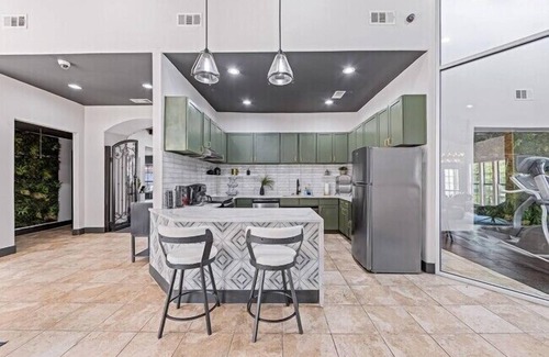 North Arlington Apartment | The Landry 278 | Spacious and Cozy 2 Bedroom 1bth