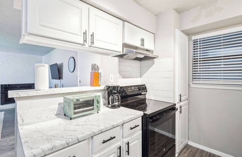 North Arlington Apartment | The Landry 279 | Spacious and Cozy 2 Bedroom 1bth
