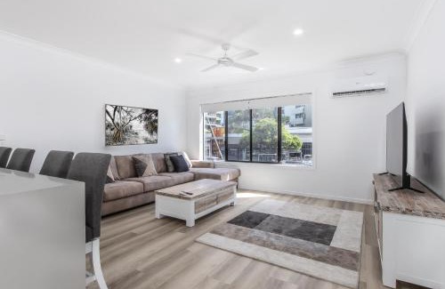 Burleigh Heads Apartment | The Laneway Villas by Burleigh Letting Company