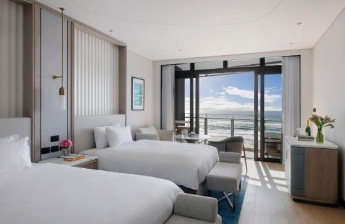 Surfers Paradise Hotel | The Langham, Gold Coast and Jewel Residences
