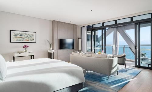 Surfers Paradise Hotel | The Langham, Gold Coast and Jewel Residences