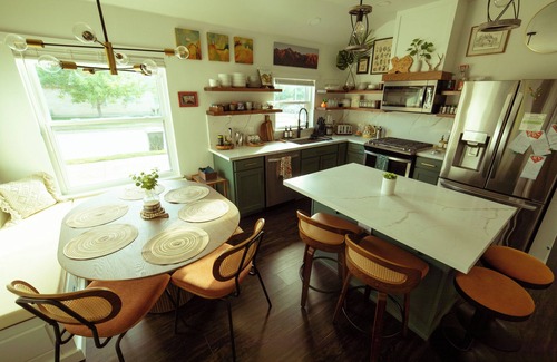 Pflugerville House | The Lantern House EXPERIENCE w/Hot Tub & Game Room in Pflugerville