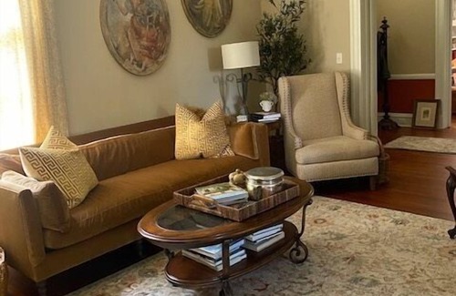 Laurel Bed & Breakfast | The LaPan Suite, Jenny's Downtown Hideaway Bed and Breakfast-The LaPan Suite
