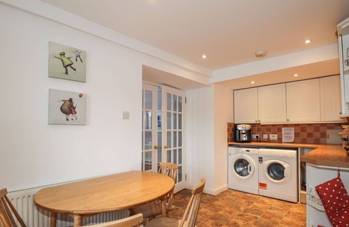 Kingussie Cottage | THE LARCHES, pet friendly, character holiday cottage in Kingussie