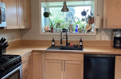 Taku - Campbell House | The Lavender Home - a cozy Alaskan home with modern flair
