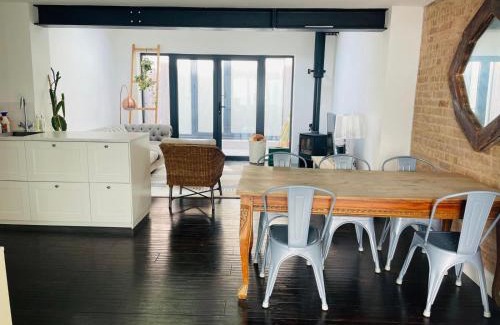 Upper Norwood House | The Lawns Private Rooms in Shared Home
