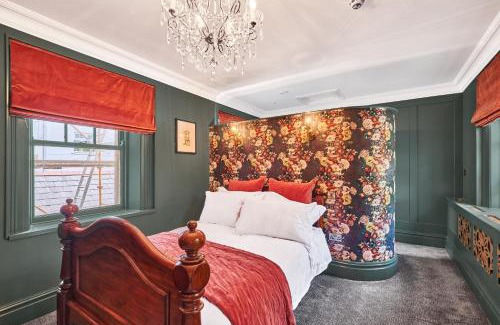 Londonderry Bed & Breakfast | The Lawrence
