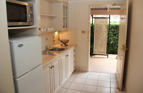 Wagga Wagga Hotel | The Lawson Riverside Suites