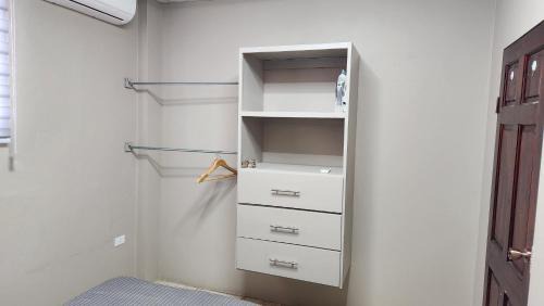 St. Helena Apartment | The Layover - 6 mins from the airport, Fully equipped for short and long stays