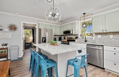 Yaupon Beach House | The Lazy Pelican: Centrally Located and a Short Walk to the Beach