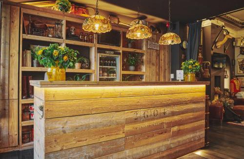 Rogier Hostel | The Legacy by 2GO4 City Center