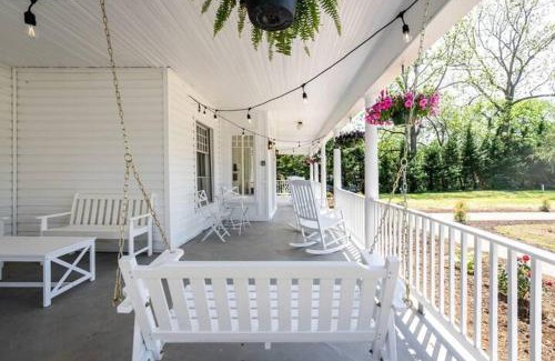 Luray Hotel | The Legacy Inn