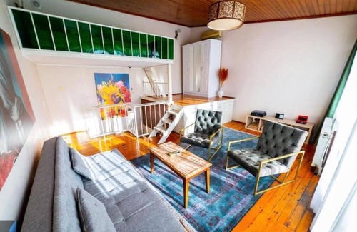 Taksim Apartment | The Legendary Taksim FunHouse