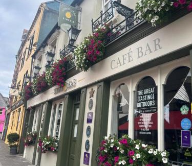 Kinsale House | The Lemon Leaf Café Bar and Townhouse