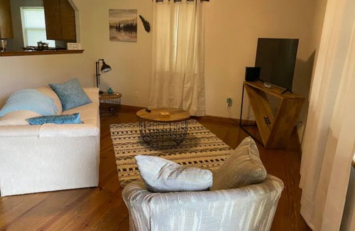 Mena House | The Lewis and Riales “B”.