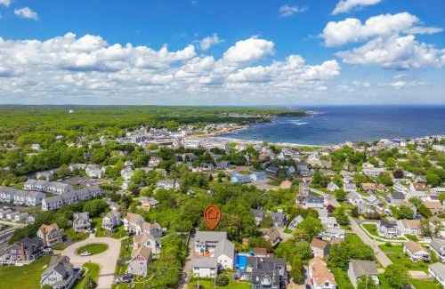 York Beach Hotel | The Lighthouse Inn & Suites