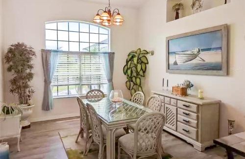Palm Harbor House | The Lillie Pad