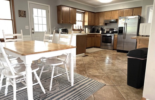 Red Mill Pond House | The Lilly Pad: Big fenced in yard, close to beaches, kayaking and more!