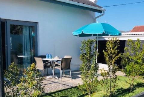 Hermanus House | The Lily House