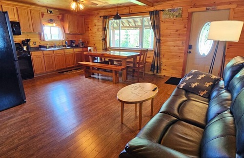 Greenville Cabin | The Lily Pad-ATV Access*Close to Town*Pet Friendly