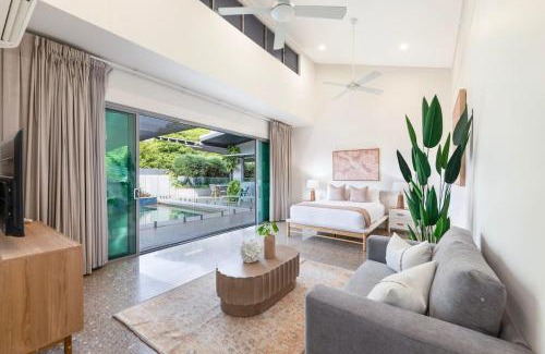 Parap Villa | 'The Lily Pad' Parap Poolside Luxury with Studio