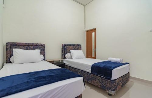 Cirebon Hotel | The Lima Guest House Syariah Mitra RedDoorz