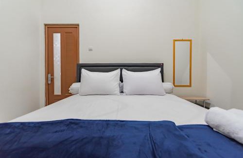 Cirebon Hotel | The Lima Guest House Syariah Mitra RedDoorz